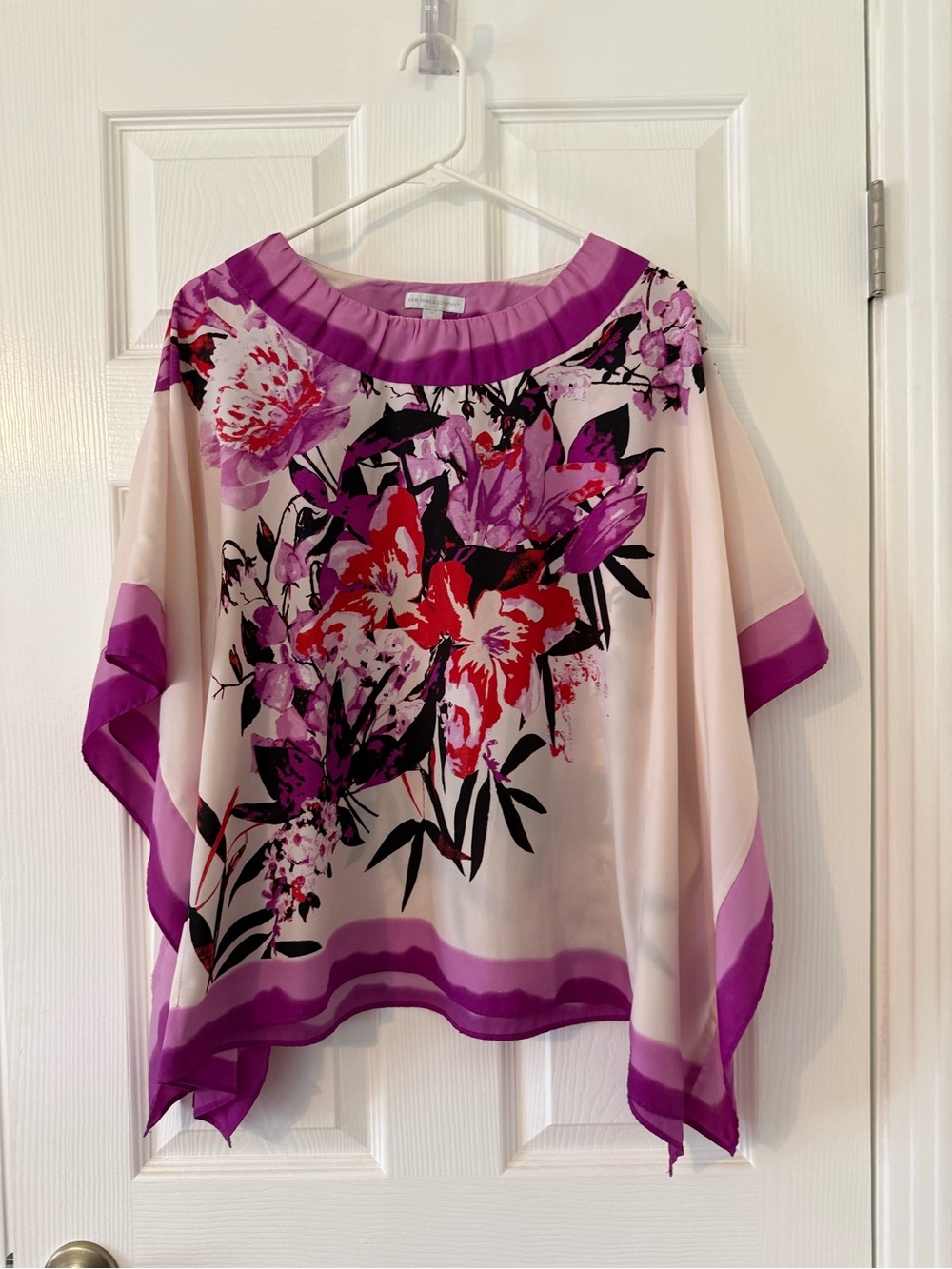 Vintage New York & Company Pink and Purple Floral Poncho Top